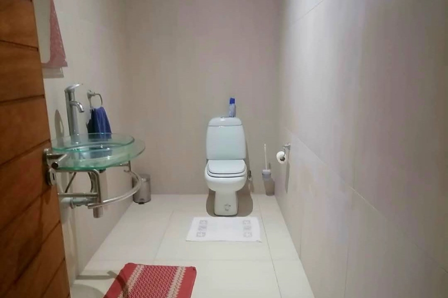 7 Bedroom Property for Sale in Oranjeville Free State
